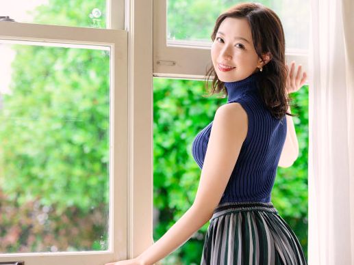 【流川はる香】清楚系美人の中に秘められたド変態願望炸裂♡男の腰をカニばさみロックしてオチンポ吸い込みドスケベセックス好き